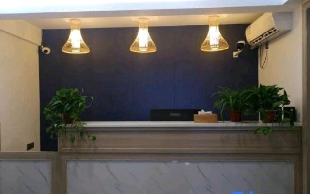 Yuansu cinema art Inn