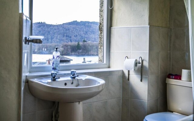 Lake View Guesthouse
