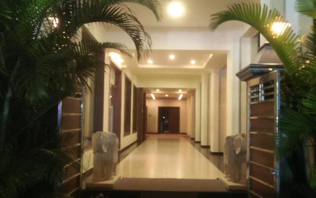 Hotel Golden Palace