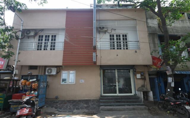 OYO Flagship 8645 Syeds Inn