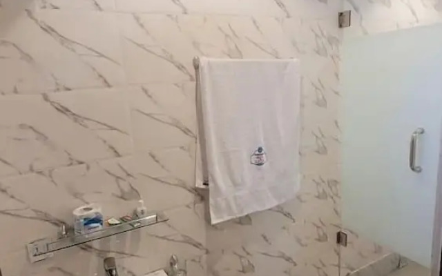 Riverview Hotel and Suites