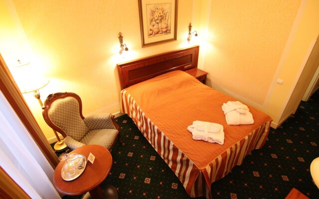 Humboldt Park Hotel And Spa