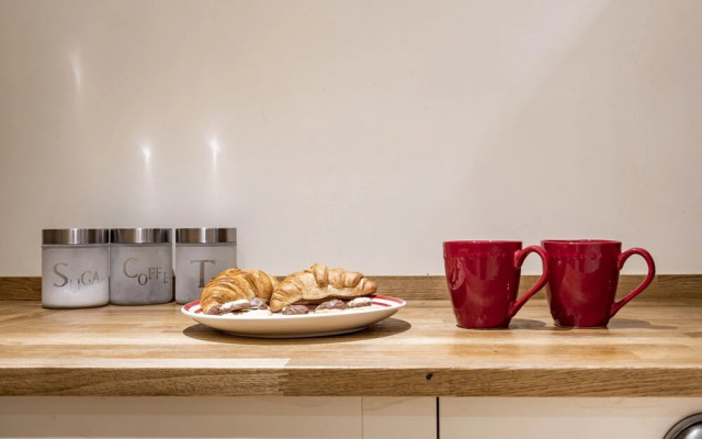 MPL Apartments - Queens Broadway F4