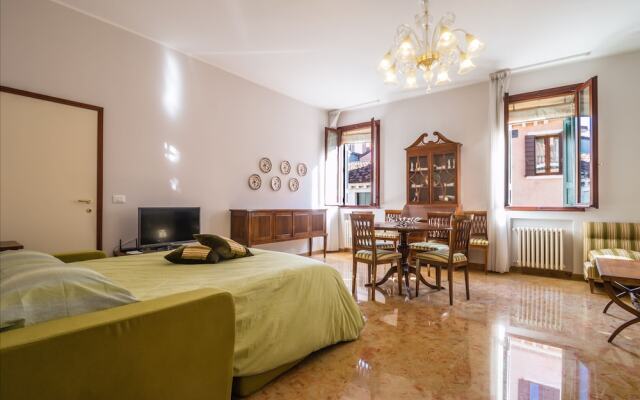 Rialto Bridge Venetian Style