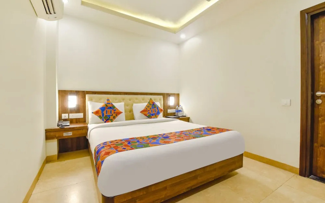 Fabhotel The Palm