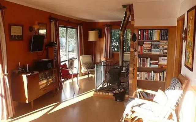 Cute Cottage - Cooks Beach Bach – Guest Rooms – Whitianga