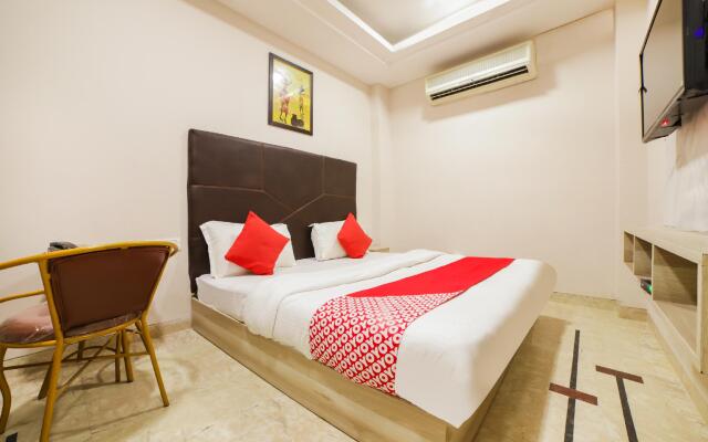 OYO 16978 Hotel Sterling Inn