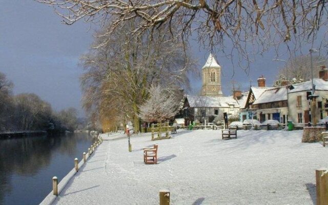Yew Tree Guest House