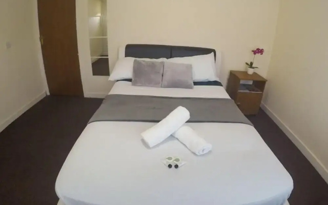 Donnington Bridge Road Rooms