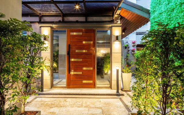 Penyos Residence