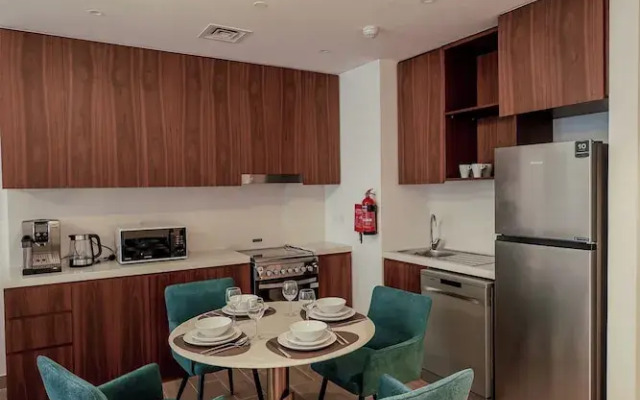 Stylish 1BR Apartment in La Sirene