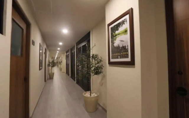 Everglades Suites
