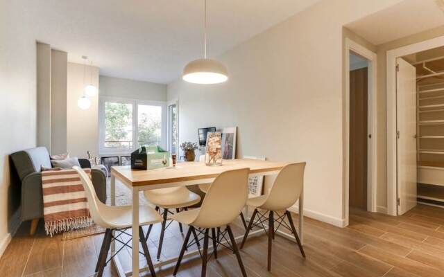 Stylish 4 bed Apt in the Center