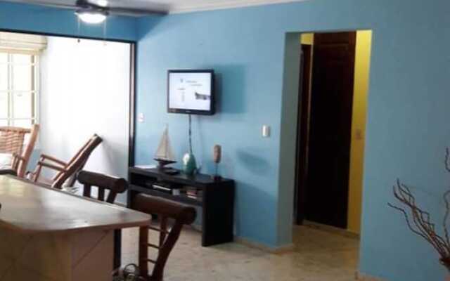 2 bedroom condo near beach