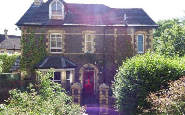 Ryvington Apartments