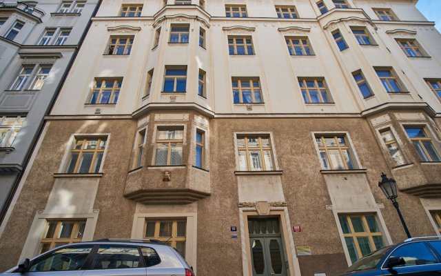 Presidential Apartment In The  Old Town Square