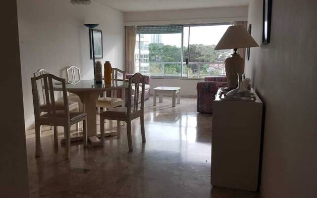 Dpto 6 personas FRENTE AL MAR-