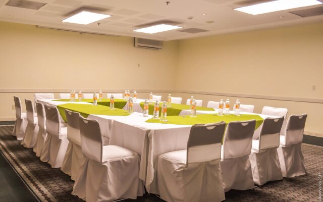 Holiday Inn Leon by IHG