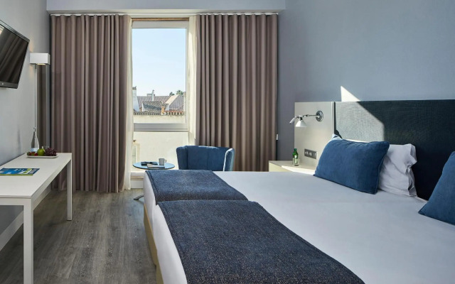 Occidental Faro Hotel