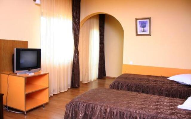Vila Delta Travel - Mila 23