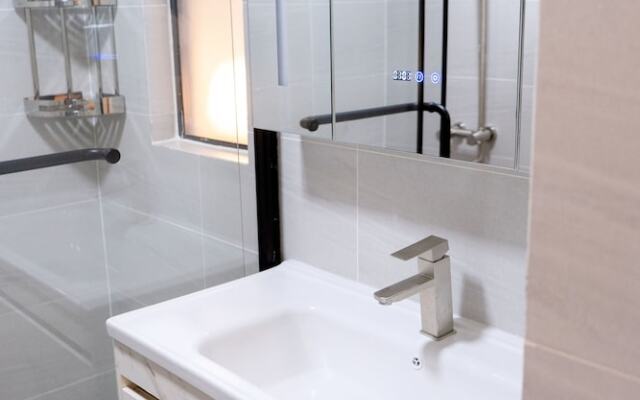 Monarch Condos – Upperhill