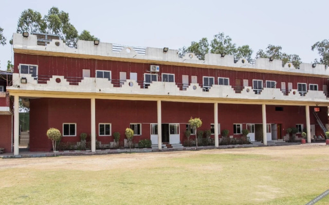 OYO 13496 Hotel Royal park
