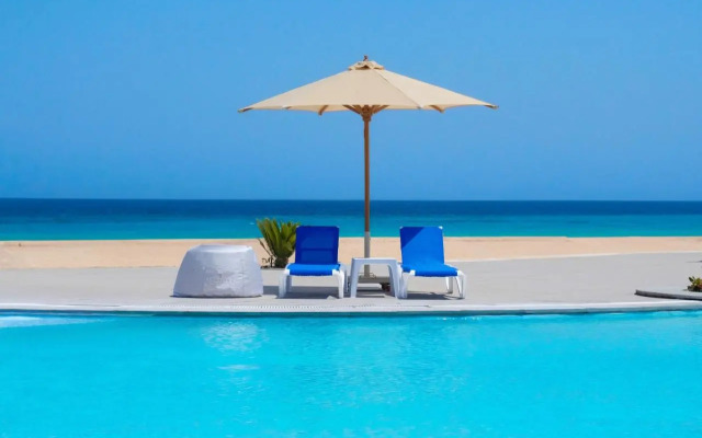 Cleopatra Sidi Heneish