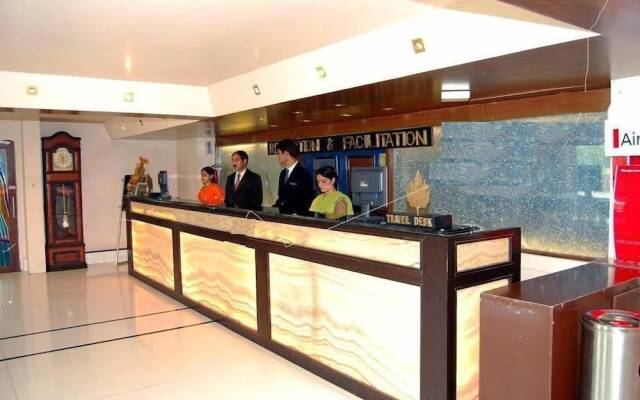 Hotel Silver Star by ADB Rooms