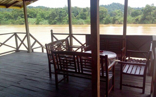 Bilit Adventure Lodge