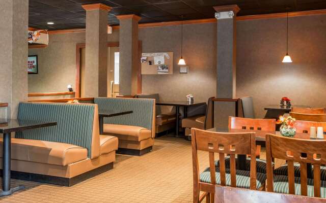 Quality Inn & Suites Hanes Mall