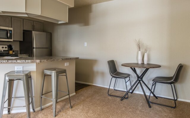 Eastside 1 & 2 BR Apts with balcony by Frontdesk