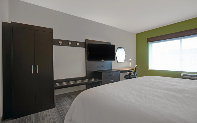 Holiday Inn Express Milwaukee Downtown by IHG