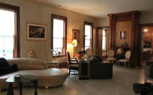 Mount Vernon Square Bed and Breakfast