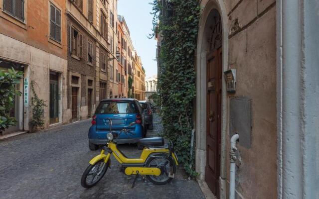 Fori Imperiali Elegant Apartment