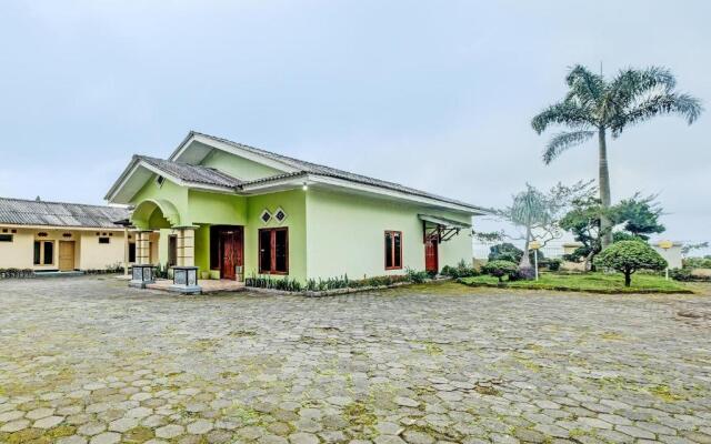 OYO 92406 Hotel Renata 1