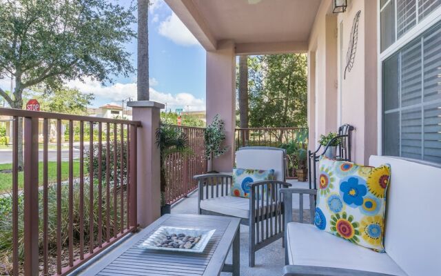 Casa Magnolias Deluxe 3 Bedroom Condo by RedAwning