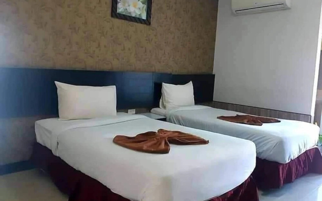 Grand Pruksa Siri Apartment
