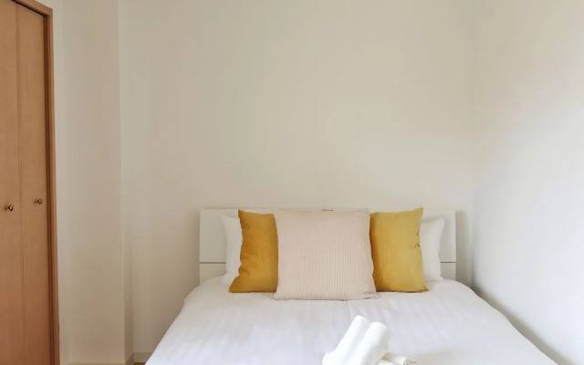 Daikoku Apartment 7F