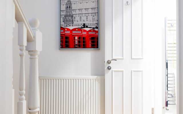 Design Luxury House for Large Groups