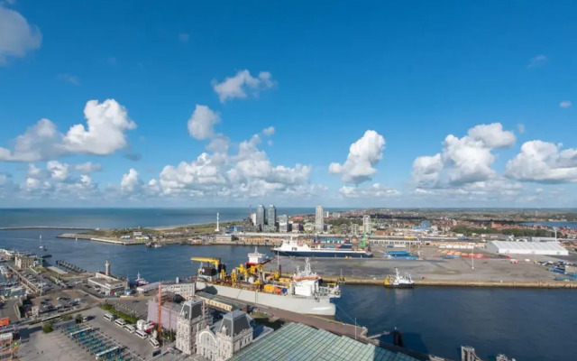 Central Apartment in Ostend Near Beach