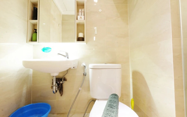 Spacious Apartment at Green Bay Pluit