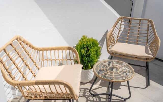 7 Styles Apartments by Raspberry Cascade