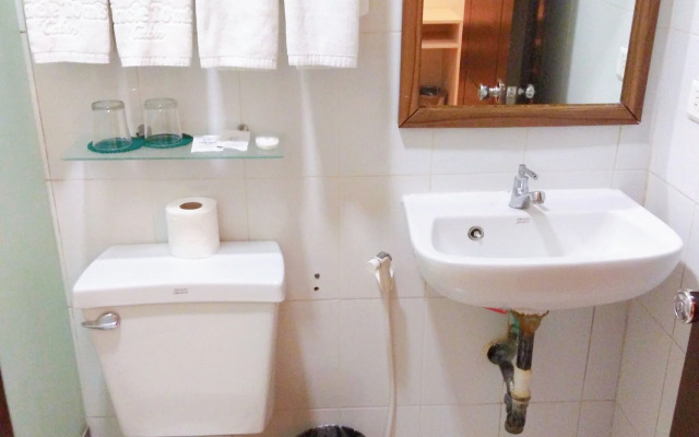 ZEN Rooms M.P. Yap Street