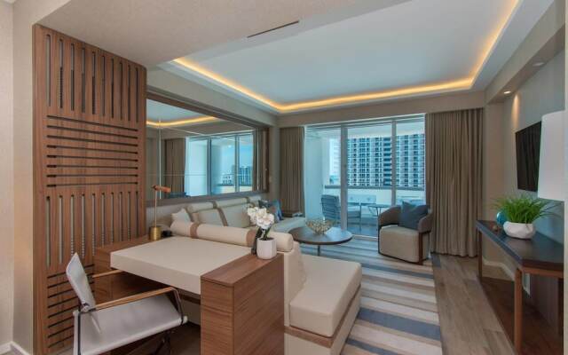 Luxury Beachfront Studio-with Daily Cleaning