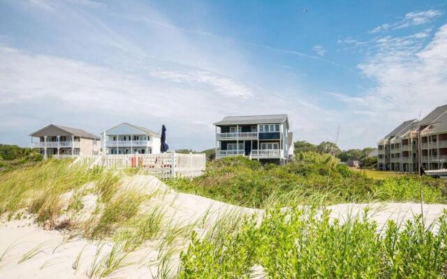 Sweet Retreat by Oak Island Accommodations