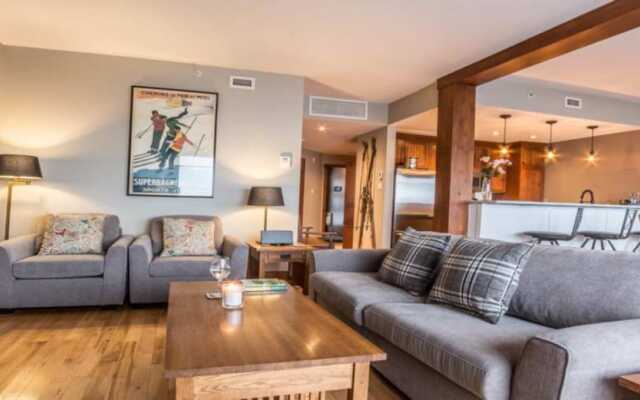 L'Altitude - Tremblant Sunstar