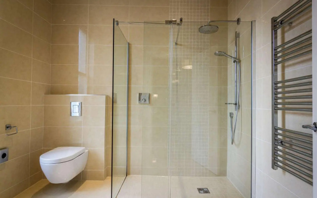 White Hart Hotel & Apartments