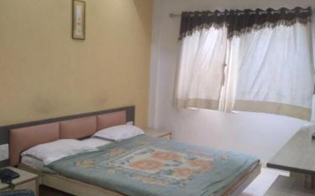 Capital O 82556 Hotel Pride