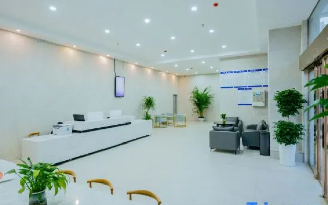 Yilong Ruiyun Hotel (Tongren Railway Station Store)