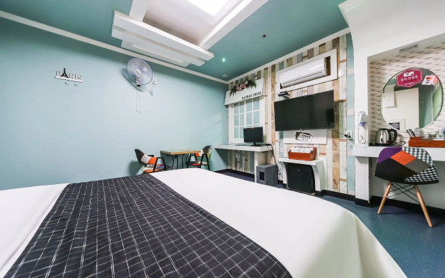 Raphael Hotel